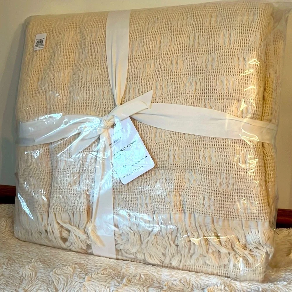 Pottery Barn Cotton Jacquard Fringe Blanket in Ivory Full/Queen NWT